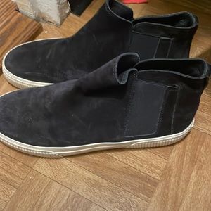 Vince suede shoe